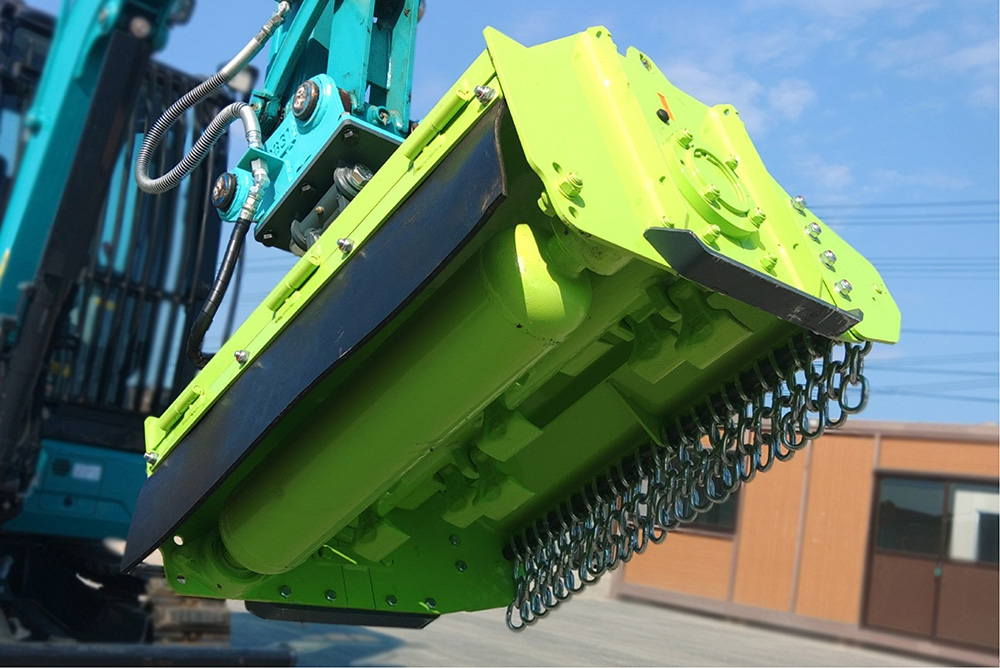 【動画公開】茂みをバリバリ粉砕!油圧草刈機「ローリングサンダー」のショート動画を公開しました